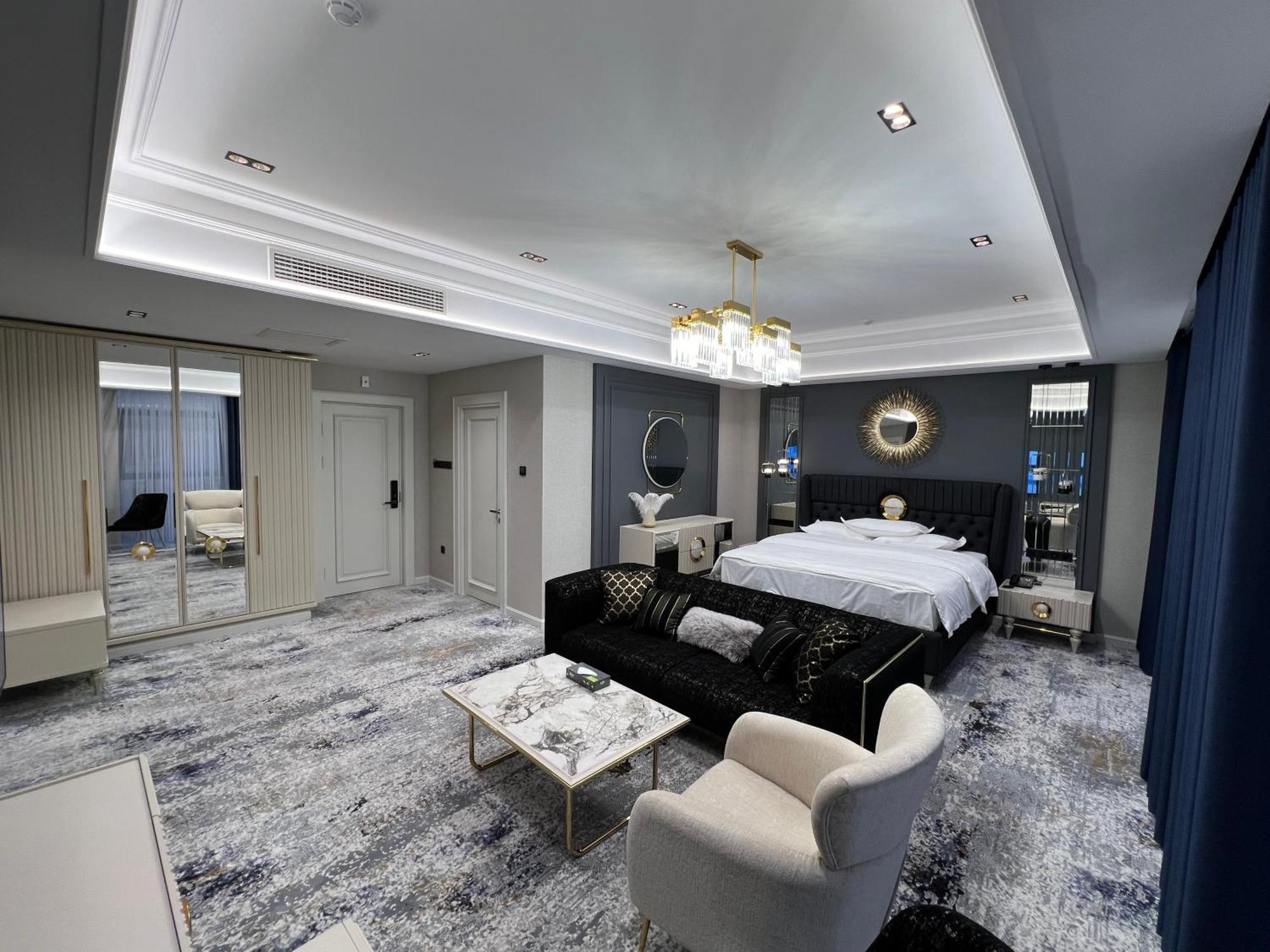 Hotel Sultan Qarshi Luaran gambar