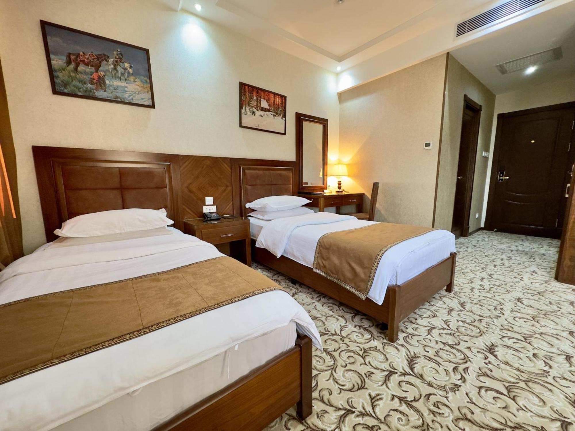 Hotel Sultan Qarshi Luaran gambar